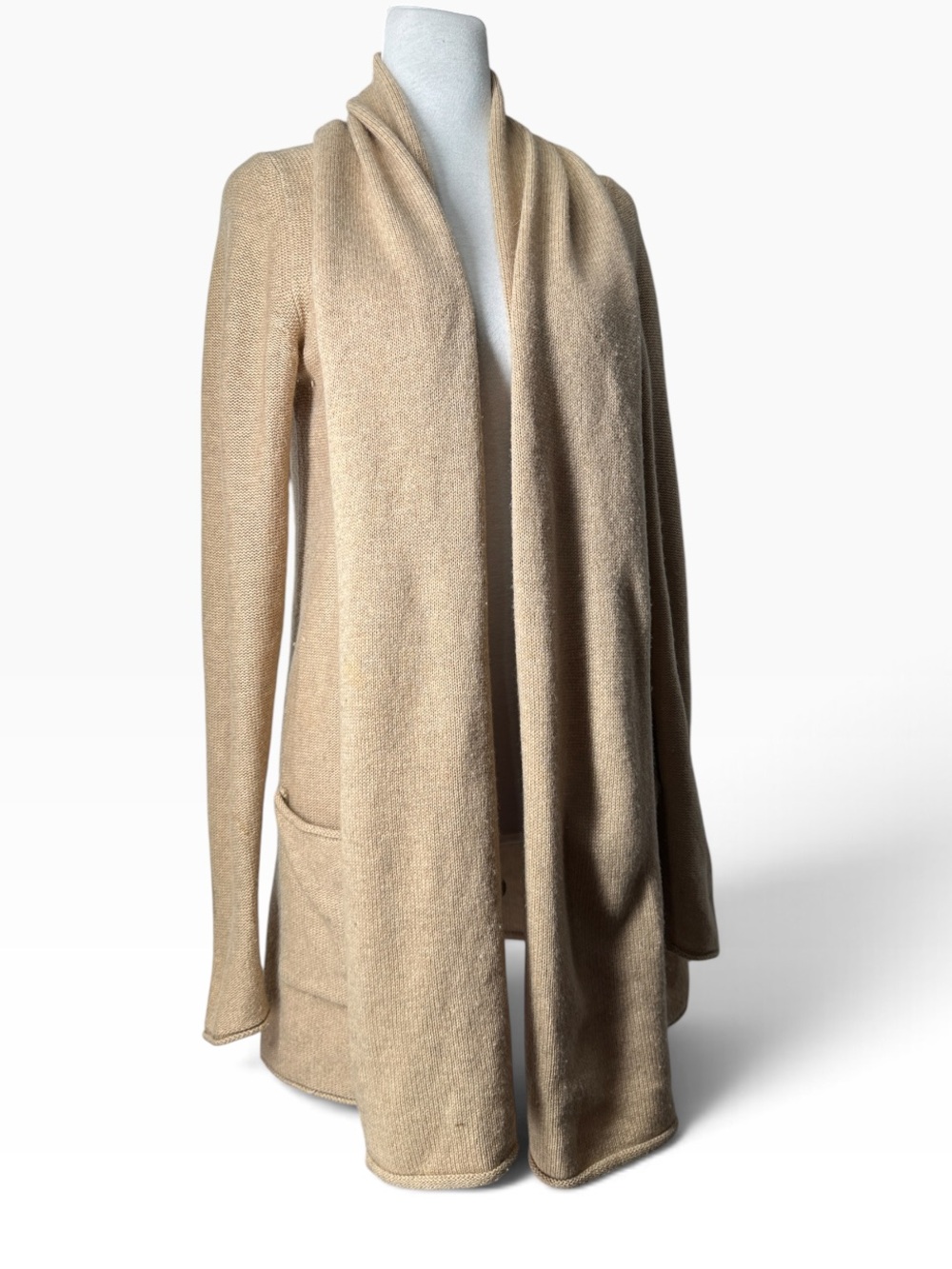 Aritzia Babaton cardigan Cashmere-wool Blend neutral minimalist warm
Cozy sz M